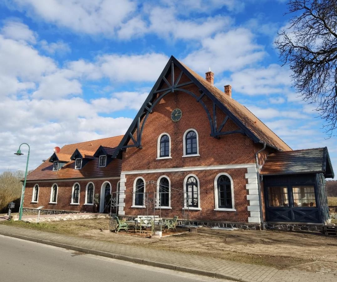 Inspektorenhaus Dobbin Ferienpension Exteriör bild
